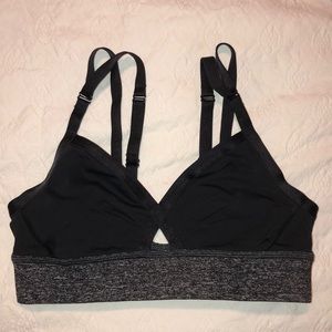 Lululemon sports bra, sz 4